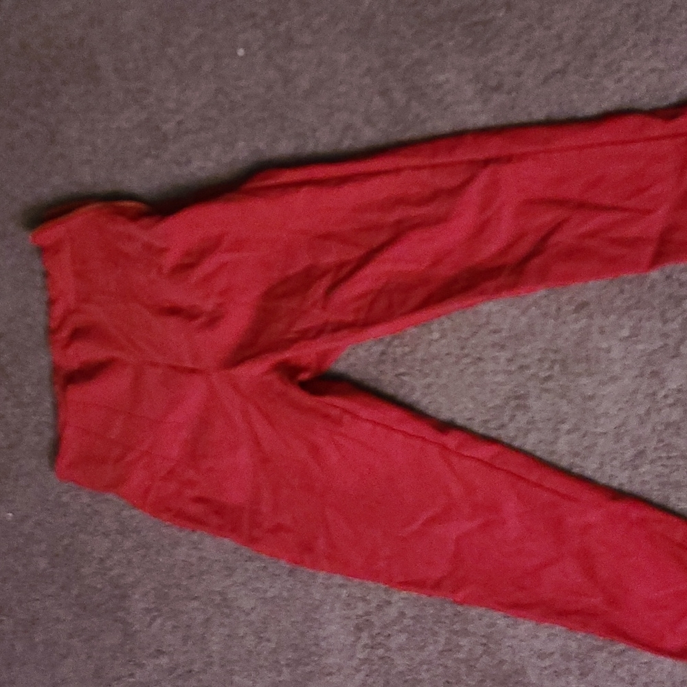 Red pedal pushers